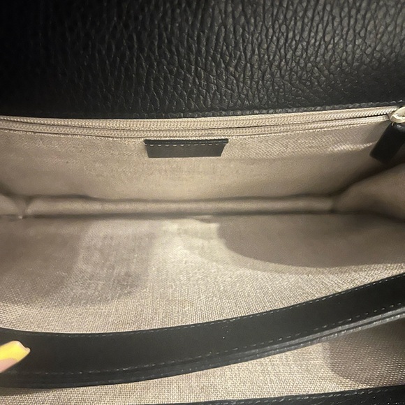 Gucci Black and Gold Crossbody Bag with Iconic GG Logo - Picture 4 of 15